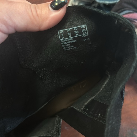 Clark’s women’s booties - Picture 7 of 8